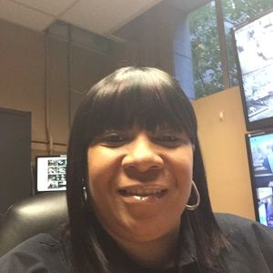 Meet your Posher, Leslie